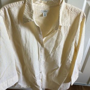 L.L bean button down shirt 3/4 sleeve